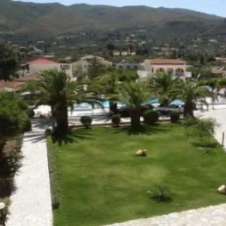 Hotel apartamentowy Garden Village