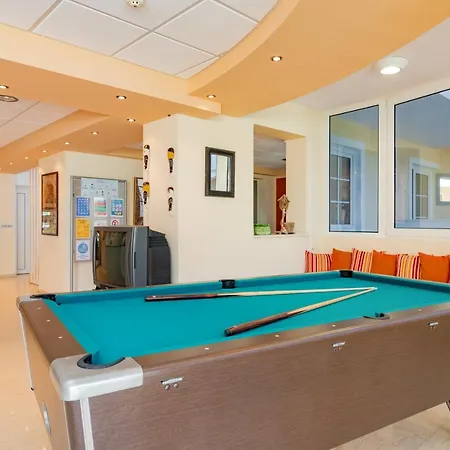 Garden Village Hotel apartamentowy 2*