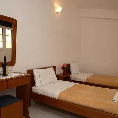 Hotel apartamentowy Garden Village