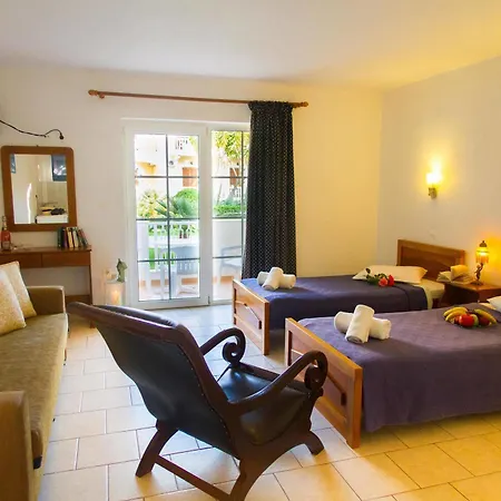 Hotel apartamentowy Garden Village Alikes